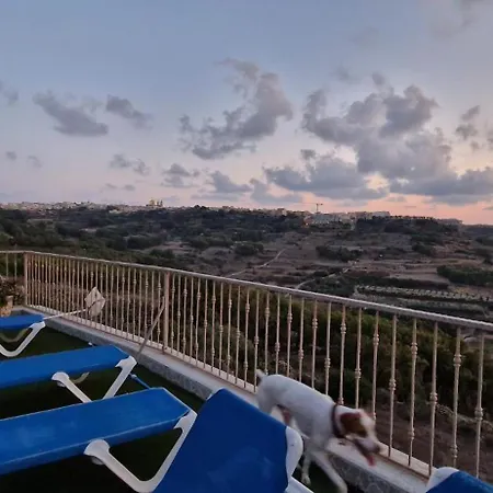 Modern 4-bed In Ix-xaghra Valley View Pool Xagħra