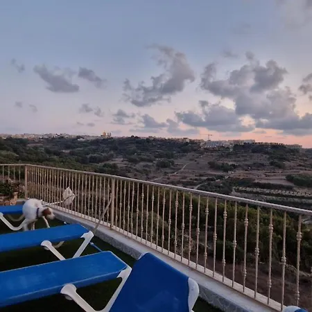 Modern 4-bed In Ix-xaghra Valley View Pool Apartmán