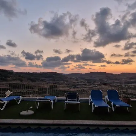 Modern 4-bed In Ix-xaghra Valley View Pool Xagħra