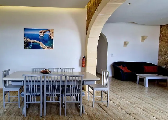 Modern 4-bed In Ix-xaghra Valley View Pool *