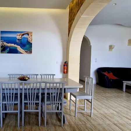 Modern 4-bed In Ix-xaghra Valley View Pool *