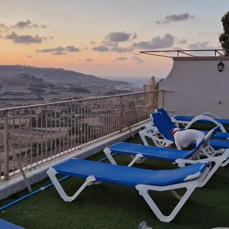 Modern 4-bed In Ix-xaghra Valley View Pool