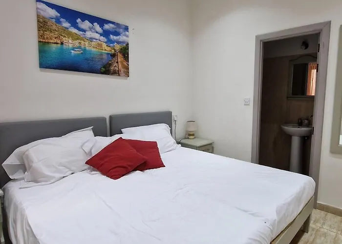 Modern 4-bed In Ix-xaghra Valley View Pool Apartament