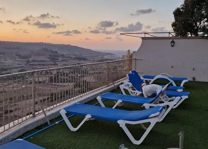 Modern 4-bed In Ix-xaghra Valley View Pool