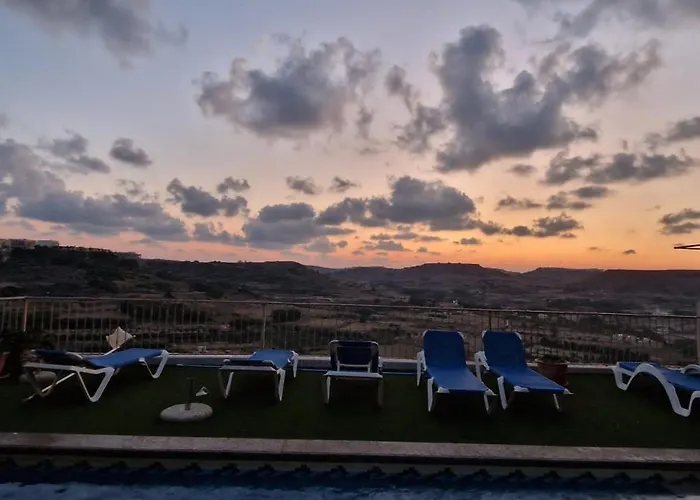 Modern 4-bed In Ix-xaghra Valley View Pool