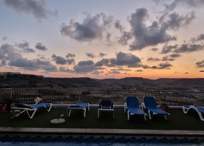 Modern 4-bed In Ix-xaghra Valley View Pool Xagħra